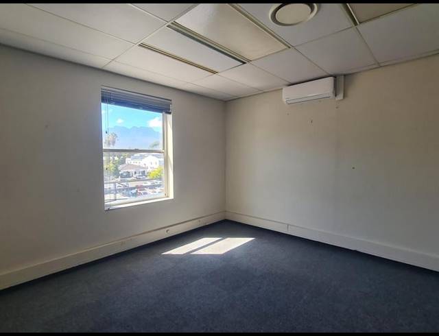 BUSINESS PROPERTY TO RENT IN SOMERSET WEST CENTRAL